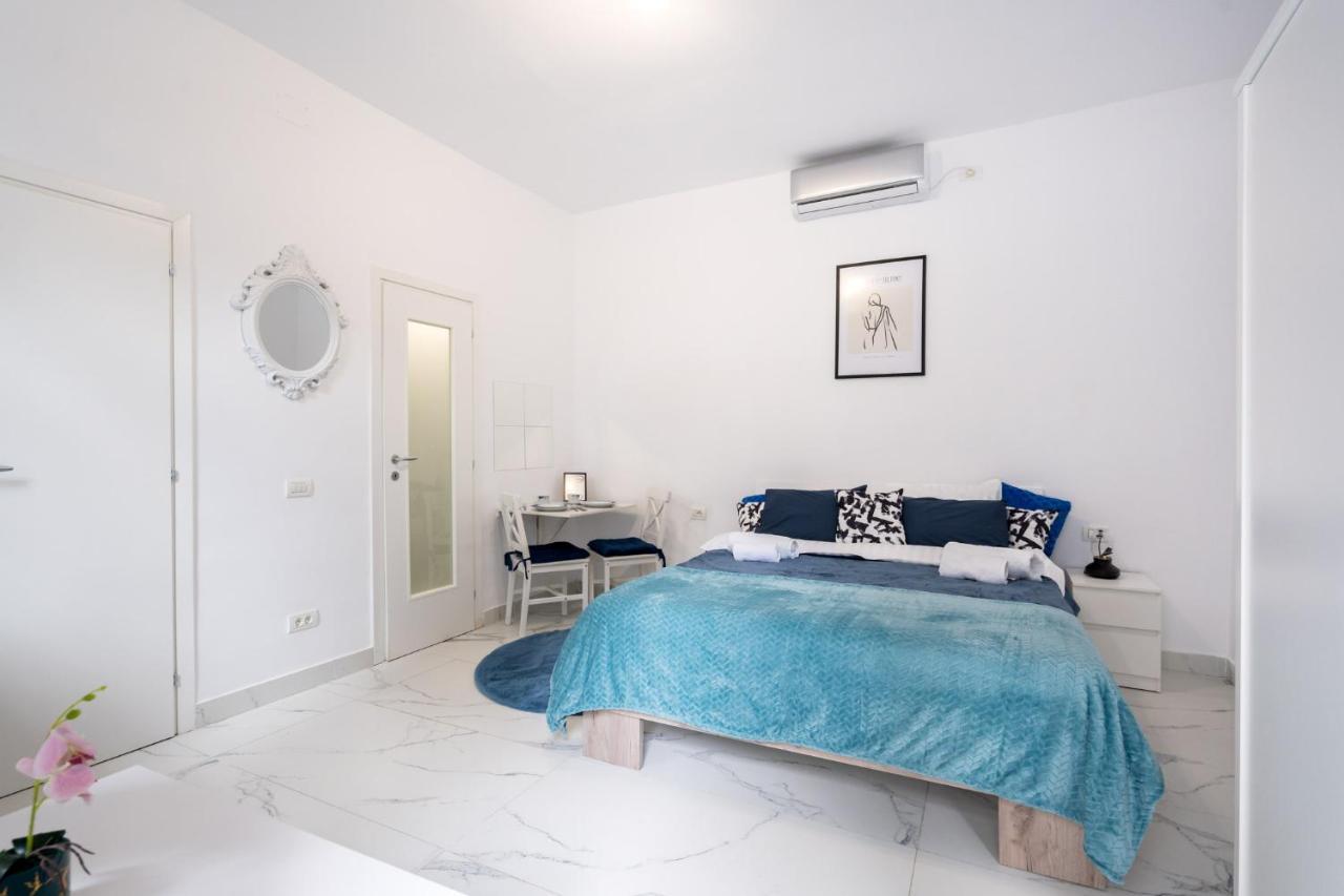 Blue-Line-Apartment-Unirii بوخارست المظهر الخارجي الصورة