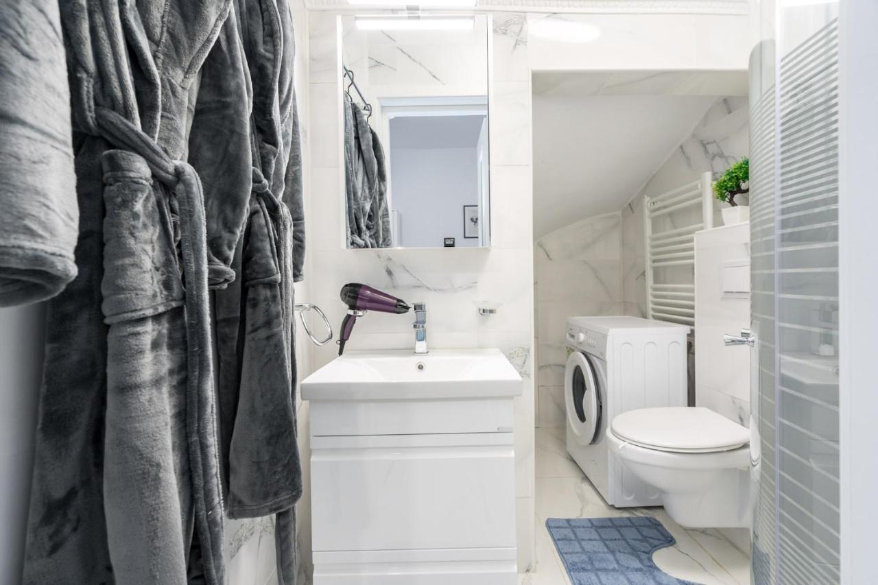 Blue-Line-Apartment-Unirii بوخارست المظهر الخارجي الصورة